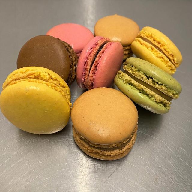 Ten - Mini Macarons