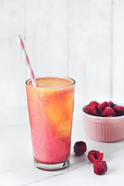 Peach Melba & Yogurt Smoothie - Peach - Raspberry - Yogurt